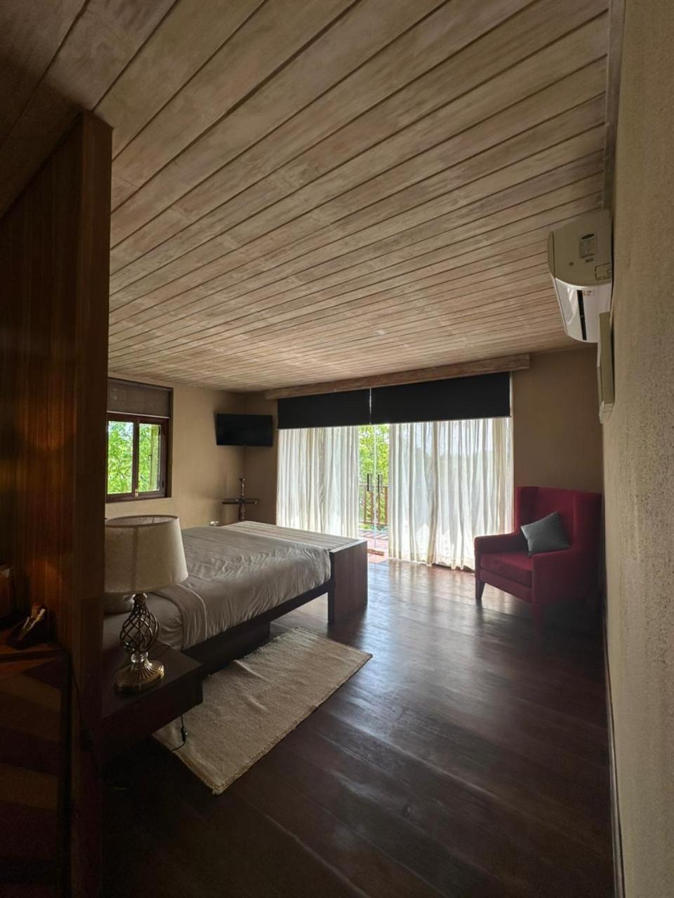 Nikara Luxury Beach House Tissamaharama Exteriör bild