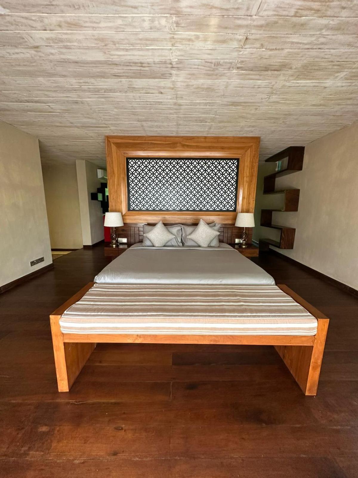 Nikara Luxury Beach House Tissamaharama Exteriör bild